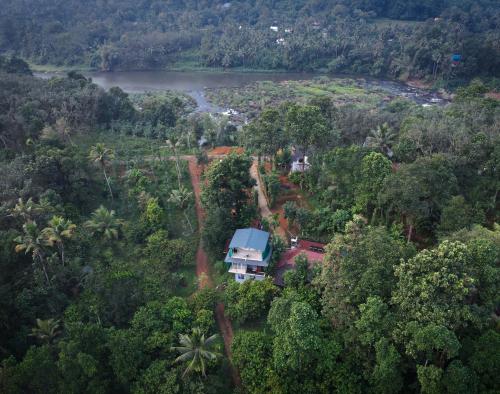 Holy Village Homestay in Inchathotty