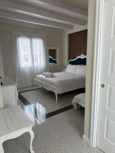 Double Room with Terrace room in karol rooms