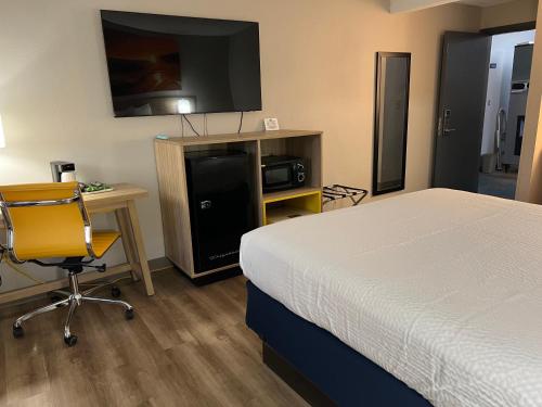 Days Inn by Wyndham Jamestown