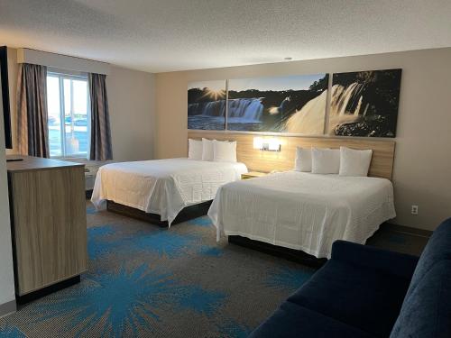 Days Inn by Wyndham Jamestown