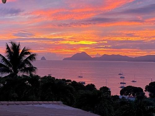 Вид, LA VILLA OUF - VUE SUR LE DIAMANT, St-Anne in Сент-Анна