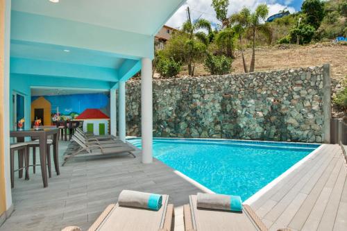 泳池, Cane Garden Bay Beach Hotel in 托爾托拉
