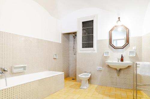 Historical dwelling in Palazzo Terzi, Bergamo (photo 9)