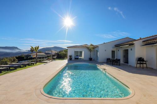 Facilities, Superbe Villa avec vue mer sur baie de Cannes in Les Adrets-de-l'Esterel