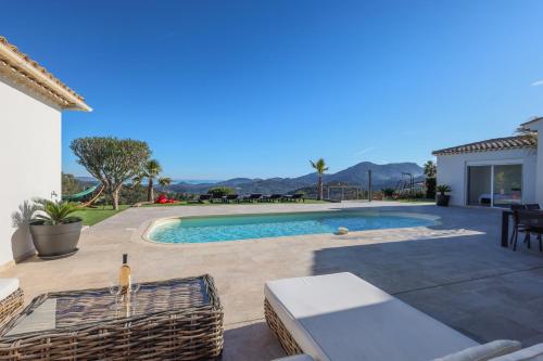 Facilities, Superbe Villa avec vue mer sur baie de Cannes in Les Adrets-de-l'Esterel