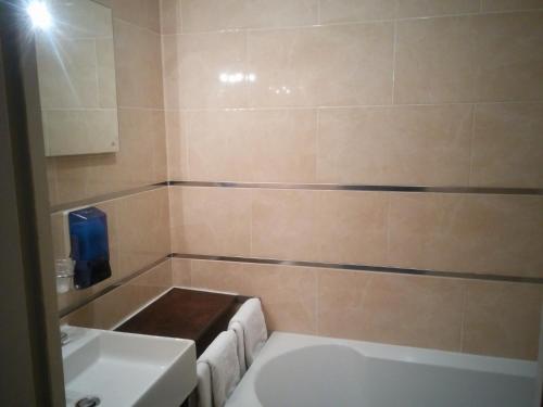 Hotel Montpensier - image 2