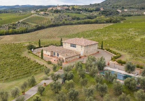 Exterior view, Relais Casanova in Castelnuovo Berardenga
