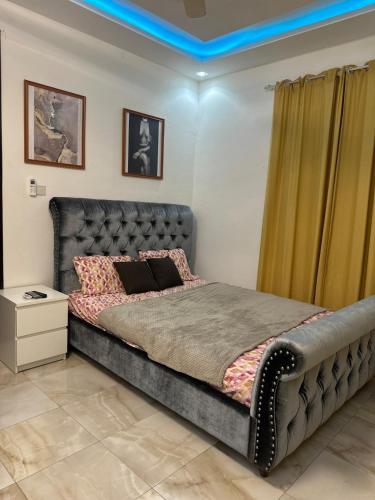 Queens Valley View Holiday Home in Ngleshi Amanfro