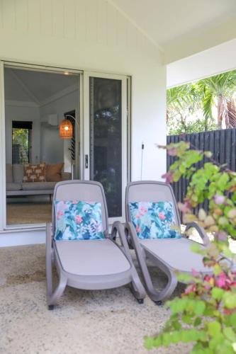 شرفة/ تراس, فيلات ماكايلا بالمز هوليداي (Makayla Palms Holiday Villas) in Titikaveka