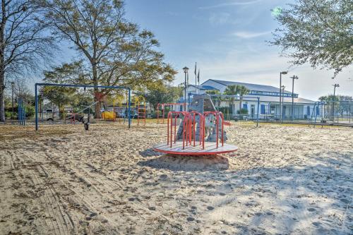 La Bella Vita Home Less Than 1 Mi to Surfside Beach - image 12