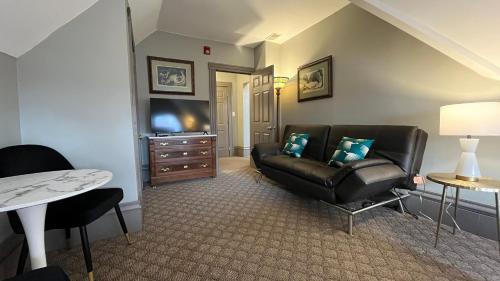 Franklin Room  image 5