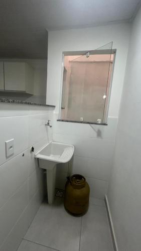 One-Bedroom Apartment image 2