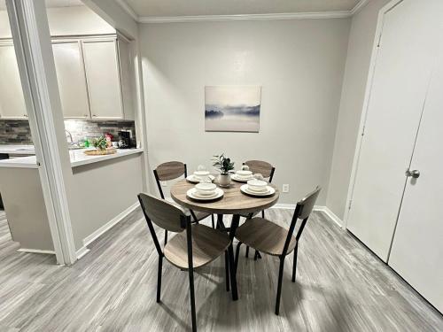 Inviting and Spacious Apartment in Houston Near Kemah Boardwalk and NASA Space Center in Nassau Bay