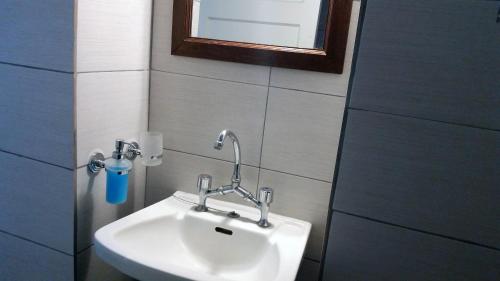 Medieval Rose Hotel - image 8