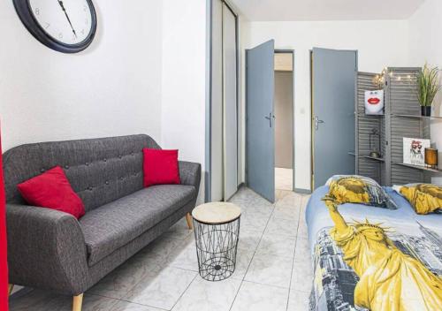 Studio confort en centre-ville, vue sur la Loire Studio confort en centre-ville, vue sur la Loire