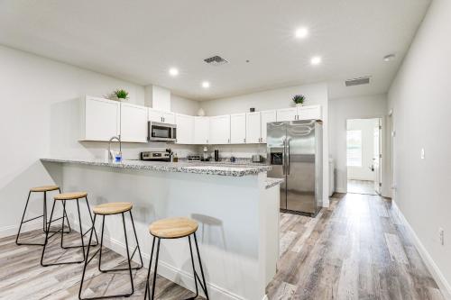 13 Mi to Beaches Pet-Friendly Condo in Palmetto! in Palmetto