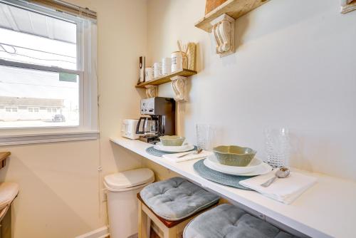 Lavallette Apartment with Patio - Walk to the Beach! in Lavallette, USA
