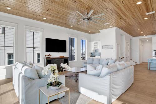 Seaside West 12 Bdrm 115 Bath Private Pools Sleeps 36 - image 3