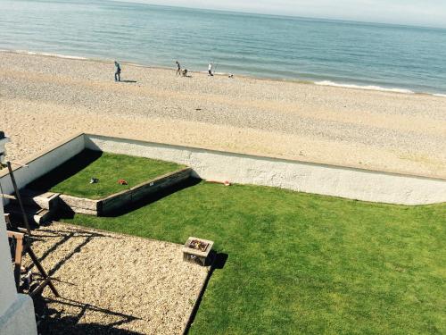 Superb Cintra Beachside Apartments - image 8