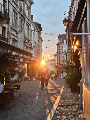 Bruxelles centre petite chambre privée au Sablon !, Брюссель (фото 6)