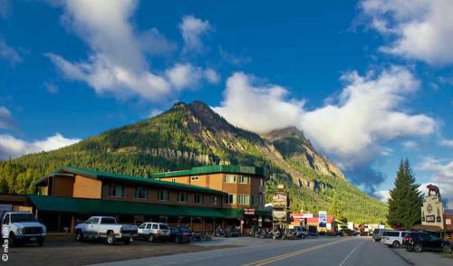 Soda Butte Lodge - Accommodation - Cooke City