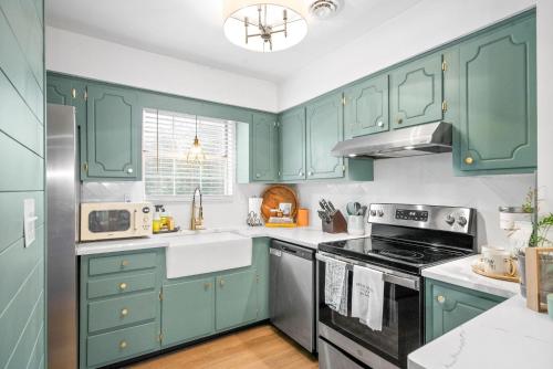 Emerald Horizon by Logan (104 Azalea Ct) - main image