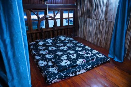1 queen bed