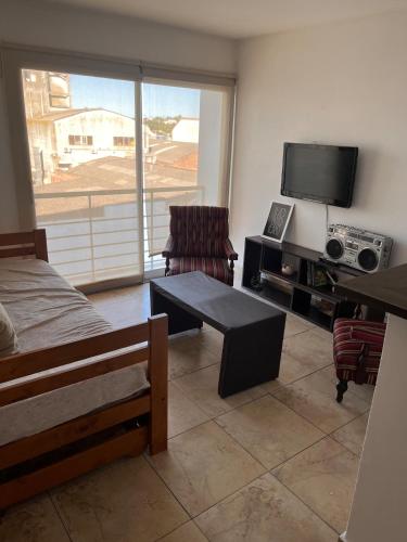 Mono ambiente con cochera y pileta