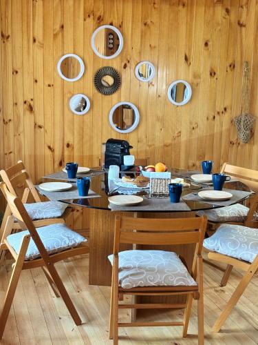 Casa familiar entre Lican Ray y Conaripe con acceso directo al lago Calafquen in Chalipen