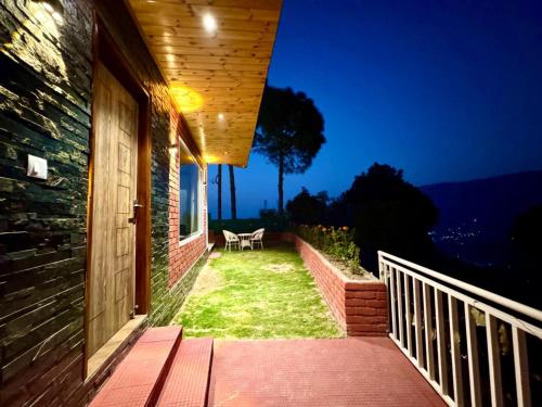Balkons/terase, Kasauli Pine Hill Cottages I Kasauli in Dharampur