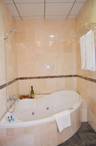 瑪蓮娜酒店 (Hotel Malena) in 卡拉巴卡德拉克魯茲