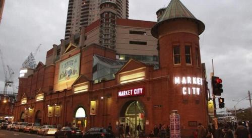 Bright & Spacious Apartment with Private Balcony