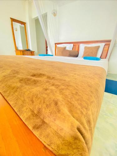 Double Room with Balcony image 10