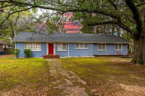 Buitenkant, Enjoyable Stay and Play Near Casino and Hospital in Pine Bluff (AR)