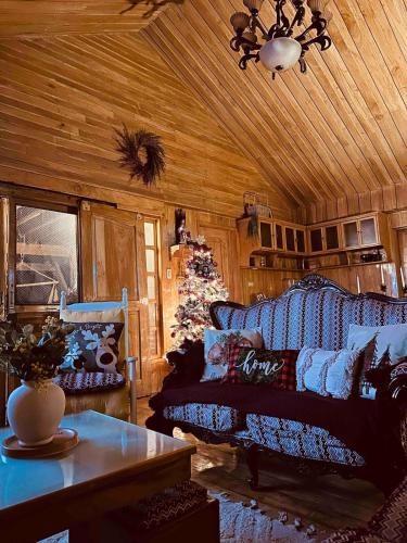 St Vincents Arbor Cabin in Calumpang