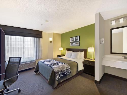 Banheiro, Baymont by Wyndham Fort Collins in Forte Collins (CO)