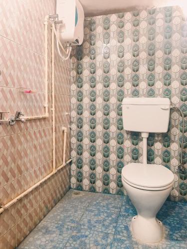 Tulip Inn - 3BHK AC Near Kamakhya - image 4