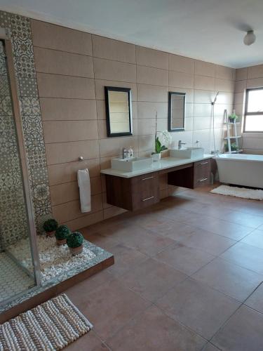 douche, Etokelo BnB in Walvis Bay