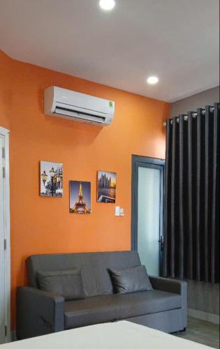 Superior Family Room image 8