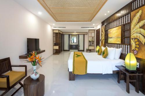 Two Bedroom Villa with Garden Terrace 