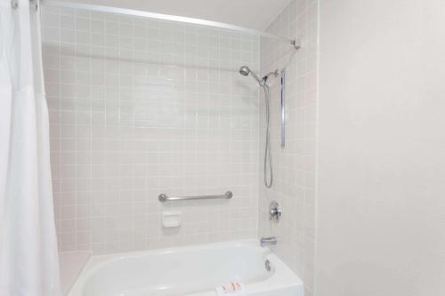 Ramada by Wyndham Oceanside in Oceanside, USA