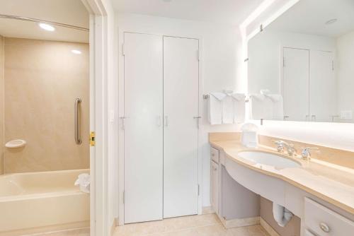 2 bedrooms, 3 beds