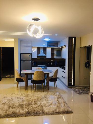 مدينة نصر in Madinata Al Ašira min Ramadana