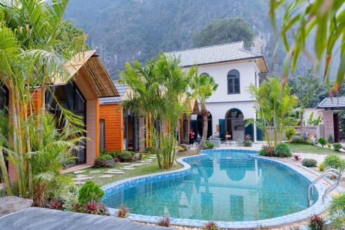 TRANG AN GREEN BUNGALOW & RESTAURANT - 수영장