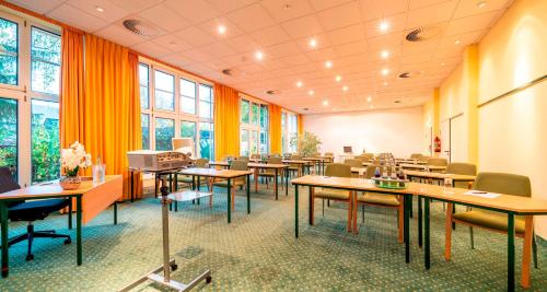 AMBER HOTEL Chemnitz Park - image 2