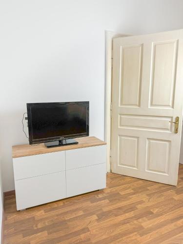 Deluxe One-Bedroom Apartment with Garden View