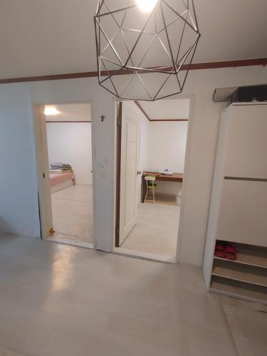 首尔 Sinchon House close to the airport 单人房 设施