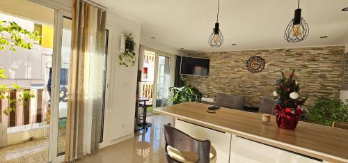 Kitchen, Appartement moderne a Nice, 50 m² avec balcon near Parc Naturel Départemental d'Estienne d'Orves