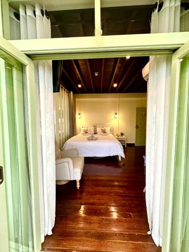 Zane Balcony House Ranong Hotel