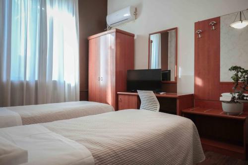 Hotel Universo - image 4